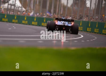 Melbourne, Australien. 09. April 2022. Fernando Alonso aus Spanien fährt beim Training vor dem Grand Prix von Australien 2022 auf der Albert Park Grand Prix-Strecke den Alpine F1 A522 Renault mit der Nummer 14. Kredit: SOPA Images Limited/Alamy Live Nachrichten Stockfoto