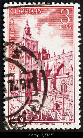 SPANIEN - UM 1971: Eine in Spanien gedruckte Briefmarke zeigt die Kathedrale von Astorga, Spanien, um 1971 Stockfoto