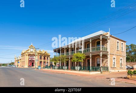 Blick auf historische Kolonialgebäude in der Hauptstraße von York, Western Australia, WA, Australien Stockfoto