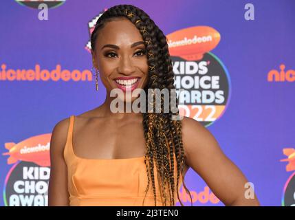 Los Angeles, USA. 09. April 2022. Tiffany Daniels kommt bei den Nickelodeon Kid's Choice Awards 2022 an, die am Samstag, dem 9. April 2022, im Barker Hangar in Santa Monica, CA, verliehen wurden. (Foto: Sthanlee B. Mirador/Sipa USA) Quelle: SIPA USA/Alamy Live News Stockfoto