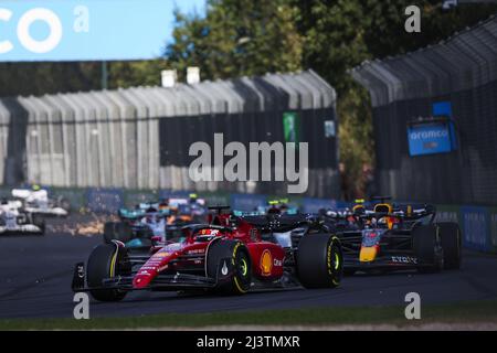 16 LECLERC Charles (mco), Scuderia Ferrari F1-75, 01 VERSTAPPEN Max (nld), Red Bull Racing RB18, Aktion während der Formel 1 Heineken Australian Grand Prix 2022, 3. Lauf der FIA Formel 1 Weltmeisterschaft 2022, auf dem Albert Park Circuit, vom 8. Bis 10. April 2022 in Melbourne, Australien - Foto: Florent Gooden/DPPI/LiveMedia Stockfoto