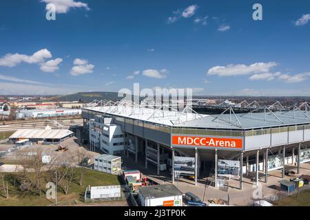 Magdeburg, Deutschland - März 2022: Luftaufnahme der MDCC-Arena, Heimstadion von 1. FC Magdeburg Stockfoto