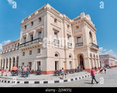 Gebäude des Caridad Theaters, eröffnet 1885 im Vidal Park, Santa Clara, Kuba Stockfoto