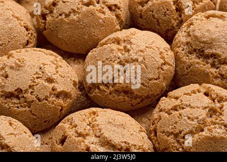 Italienische Amaretti, Mandelgebäck, Draufsicht Stockfoto