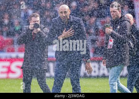 EINDHOVEN, NIEDERLANDE - 10. APRIL: Ehemaliger Spieler Heurelho Gomes vom PSV Eindhoven beim niederländischen Eredivisie-Spiel zwischen PSV und RKC Waalwijk am 10. April 2022 im Philips Stadion in Eindhoven, Niederlande (Foto: Geert van Erven/Orange Picles) Stockfoto