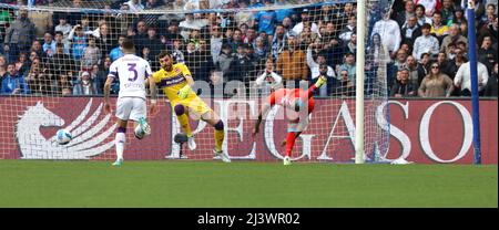 Neapel, Kampanien, Italien. 10. April 2022. Während des italienischen Serie-A-Fußballmatches SSC Napoli gegen AC Fiorentina am 10. April 2022 im Diego Armando Maradona Stadium in Neapel.in Bild: victor Osimhen (Bildquelle: © Fabio Sasso/ZUMA Press Wire) Bildquelle: ZUMA Press, Inc./Alamy Live News Stockfoto