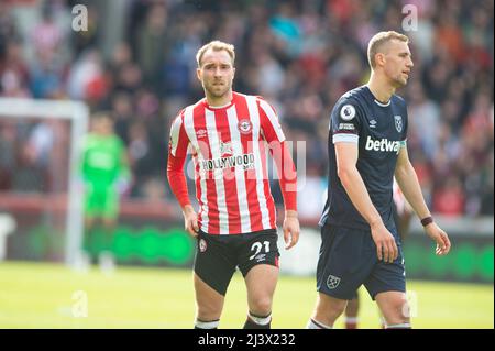 London, Großbritannien. 10. April 2022. Christian Eriksen von Brentford während des Premier League-Spiels zwischen Brentford und West Ham United am 10. April 2022 im Brentford Community Stadium, London, England. Foto von Salvio Calabrese. Nur zur redaktionellen Verwendung, Lizenz für kommerzielle Nutzung erforderlich. Keine Verwendung bei Wetten, Spielen oder Veröffentlichungen einzelner Clubs/Vereine/Spieler. Kredit: UK Sports Pics Ltd/Alamy Live Nachrichten Stockfoto