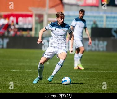 Toma Basic (SS Lazio) während der italienischen Meisterschaft Serie Ein Fußballspiel zwischen Genua FC und SS Lazio am 10. April 2022 im Luigi Ferraris Stadion in Genua, Italien - Foto Nderim Kaceli / DPPI Stockfoto