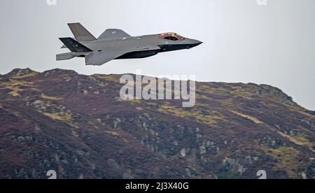 USAF F-35A Lightning II 'Loki' Flug von RAF Lakenheath 495. Walküren-Geschwader, die im Lake District auf niedrigem Niveau operieren Stockfoto