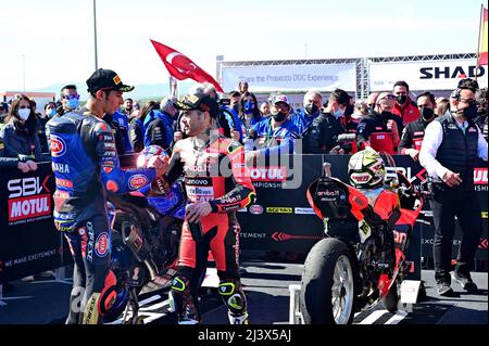 NÂ 19 Alvaro Bautista ESP Ducati Panigale V4R ARUBA.IT Racing - Ducati 1. NÂ 1 Toprak Razgatlioglu TUR Yamaha YZF R1 Pata Yamaha WorldSBK Team 3Â während der Pirelli Aragon Round - FIM Superbike World Championship 2022 - Superpole Race, World Superbike - SBK in Aragon, Spanien, April 10 2022 Stockfoto