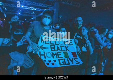 03/04/2022 - die englische Rockband NOTHING BUT DIEBS spielt ihre erste Live-Show nach COVID, live bei Fabrique Milano, Italien. Stockfoto