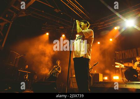 03/04/2022 - die englische Rockband NOTHING BUT DIEBS spielt ihre erste Live-Show nach COVID, live bei Fabrique Milano, Italien. Stockfoto
