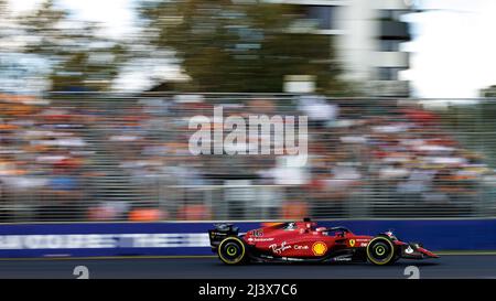 Melbourne, Australien. 10. April 2022. Charles Leclerc (MCO) vom Team Ferrari während des Formel 1 Grand Prix von Australien auf dem Albert Park Grand Prix Kurs am 10. April 2022. Quelle: Corleve/Alamy Live News Stockfoto