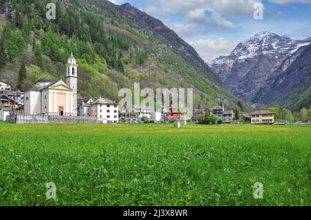 Dorf Sonogno im Valle Verzasca, Kanton Tessin, Schweiz Stockfoto