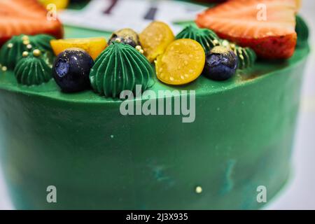 Erdbeere Grüner Matcha Kuchen Pistazie Draufsicht Stockfoto