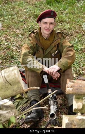 Das Living History Festival, Chiltern Open Air Museum, Großbritannien. 10. April 2022. Das Living History Festival im Chiltern Open Air Museum [COAM]. Erzählt die Geschichte des britischen Soldaten der letzten 200 Jahre, von den Napoleonischen Kriegen bis zur Neuzeit. Kredit: Matthew Chattle/Alamy Live Nachrichten Stockfoto