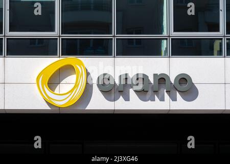 Außenansicht des Hauptgebäudes von Orano (ehemals Areva), einem französischen multinationalen Unternehmen, das sich auf Kernbrennstoffkreisaktivitäten spezialisiert hat Stockfoto