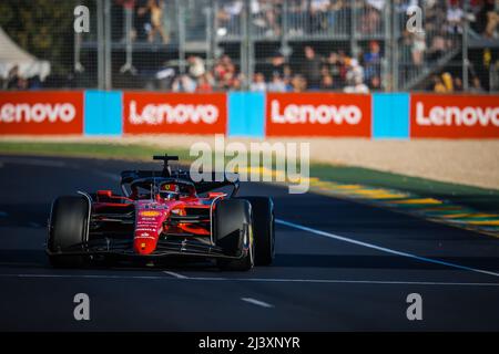 Melbourne, Victoria, Australien. 10. April 2022. Charles Leclerc von der Scuderia Ferrari auf dem Weg zum Sieg beim Formel-1-Grand-Prix von Australien 2022. (Bild: © Chris Putnam/ZUMA Press Wire) Stockfoto