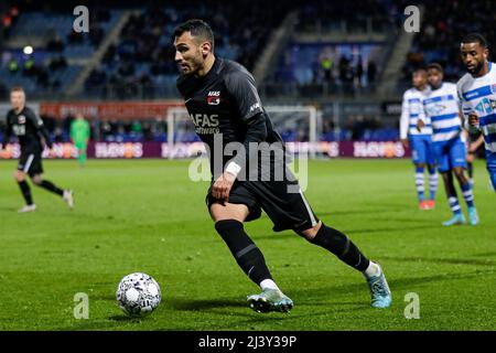 ZWOLLE, NIEDERLANDE - 10. APRIL: Vangelis Pavlidis von AZ Alkmaar während des niederländischen Eredivisie-Spiels zwischen PEC Zwolle und AZ Alkmaar am 10. April 2022 im Stadion Mac3Park in Zwolle, Niederlande (Foto: Peter Lous/Orange Picles) Stockfoto