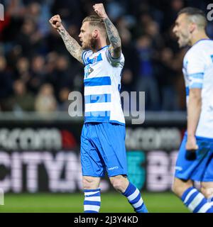 ZWOLLE, NIEDERLANDE - 10. APRIL: Maikel Van der Werff von PEC Zwolle feiert den Sieg während des niederländischen Eredivisie-Spiels zwischen PEC Zwolle und AZ Alkmaar am 10. April 2022 im Stadion Mac3Park in Zwolle, Niederlande (Foto: Peter Lous/Orange Picles) Stockfoto