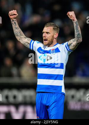 ZWOLLE - Maikel van der Werff von PEC Zwolle feiert den Sieg beim niederländischen Eredivisie-Spiel zwischen PEC Zwolle und AZ am 10. April 2022 im Stadion MAC3Park in Zwolle, Niederlande. ANP ED DER POL Stockfoto