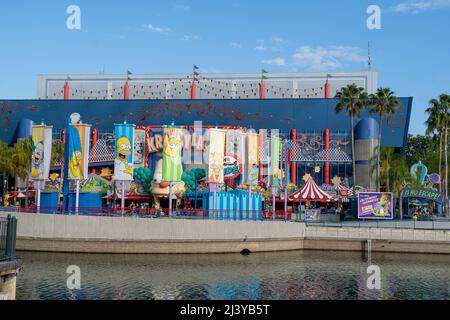 ORLANDO, USA - MÄRZ 07 2022: Blick auf Simpsons Land in den Universal Studios Stockfoto