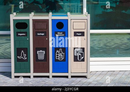 Kompakte Recycling-Station an der Küste von Vancouver in British Columbia Stockfoto