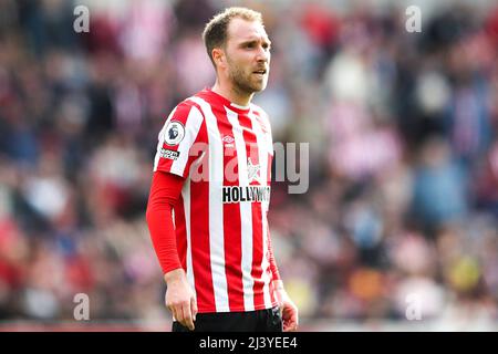 LONDON, GROSSBRITANNIEN. APR 9. Christian Eriksen von Brentford während des Premier League-Spiels zwischen Brentford und West Ham United am Sonntag, 10.. April 2022 im Brentford Community Stadium, Brentford. (Kredit: Tom West | MI News) Kredit: MI Nachrichten & Sport /Alamy Live News Stockfoto