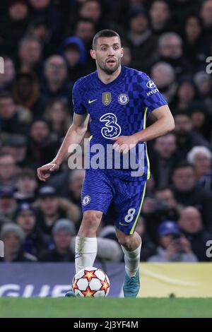 London, Großbritannien. 10. April 2022. Mateo Kovačić von Chelsea in Aktion während des UEFA Champions League-Spiels zwischen Chelsea und Real Madrid am 6. April 2022 in Stamford Bridge, London, England. Foto von Ken Sparks. Nur zur redaktionellen Verwendung, Lizenz für kommerzielle Nutzung erforderlich. Keine Verwendung bei Wetten, Spielen oder Veröffentlichungen einzelner Clubs/Vereine/Spieler. Kredit: UK Sports Pics Ltd/Alamy Live Nachrichten Stockfoto