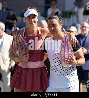 10. April 2022: Belinda Bencic (SUI) besiegte Ons Jabeur (tun) 6-1, 5-7