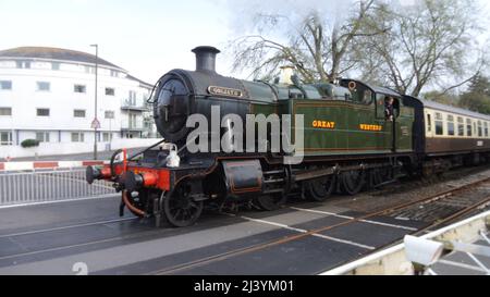 Dampflokomotive 5239 Goliath, die als Teil der Dartmouth Steam Railway in Paignton, Devon, England, UK, arbeitet. Stockfoto