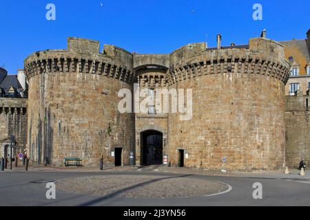 Das große Tor (La Grand' Porte) von Saint-Malo (Ille-et-Vilaine) in der Bretagne, Frankreich Stockfoto