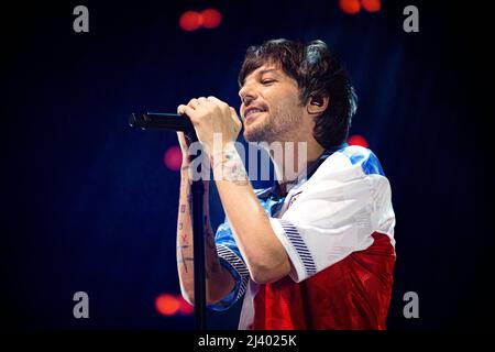 Assago Italien 10. April 2022 Louis Tomlinson - Ex One Direction Boyband - live im Mediolanum Forum Mailand © Andrea Ripamonti / Alamy Stockfoto