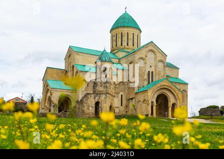 Die Kutaisi-Kathedrale, besser bekannt als Bagrati-Kathedrale, ist eine Kathedrale aus dem 11th. Jahrhundert in der Stadt Kutaisi in der Region Imereti in Georgien Stockfoto