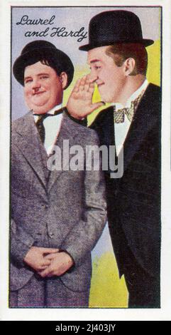 Laurel und Hardy 1935 Carreras Ltd. Tabakkarte ausgestellt in London, England Stockfoto