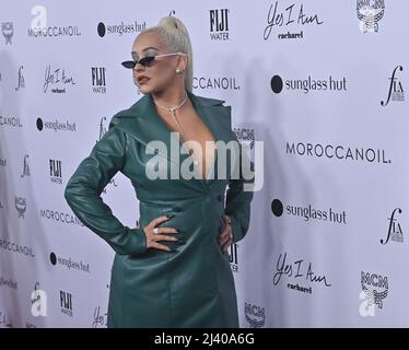 Beverly Hills, Vereinigte Staaten. 10. April 2022. Christina Aguilera nimmt am Sonntag, den 10. April 2022, an den sechsten jährlichen Fashion Los Angeles Awards der Daily Front Row im Beverly Wilshire in Beverly Hills, Kalifornien, Teil. Foto von Jim Ruymen/UPI Credit: UPI/Alamy Live News Stockfoto