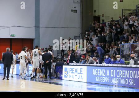 Cremona, Italien. 10. April 2022. Bertram Yachts Tortona während Vanoli Basket Cremona vs Bertram Derthona Tortona, Italienische Basketball A Serie Championship in Cremona, Italien, April 10 2022 Kredit: Unabhängige Fotoagentur/Alamy Live Nachrichten Stockfoto