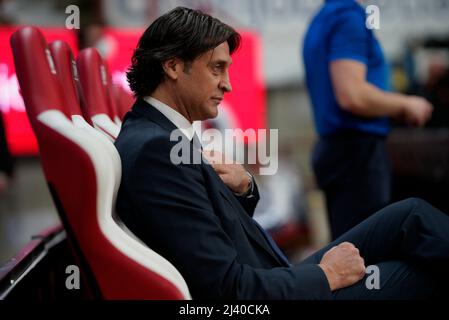 Varese, Italien. 10. April 2022. Marcello-Trainer Treviso während der Openjobmetis Varese vs Nutribullet Treviso Basket, Italienischer Basketball A Serie Championship in Varese, Italien, April 10 2022 Credit: Independent Photo Agency/Alamy Live News Stockfoto