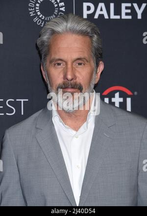 Hollywood, USA. 10. April 2022. Gary Cole beim Annual PaleyFest - ÔNCISÕ 39., das am 10. April 2022 im Dolby Theater in Hollywood, CA, stattfand. © Janet Gough/AFF-USA.COM Quelle: AFF/Alamy Live News Stockfoto