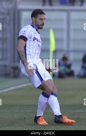 Reggio Emilia, Italien. 10. April 2022. 10 2022. April, Reggio nell'Emilia (RE), Italien, Mapei-Stadion, Matchday 32Â der italienischen Serie A Tim 2021/2022 Meisterschaft, Spiel zwischen den Teams von Sassuolo Calcio gegen Atalanta Bergamasca Calcio, im Bild: 13 Giuseppe Pezzella Kredit: Unabhängige Fotoagentur/Alamy Live News Stockfoto