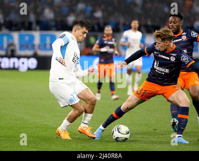 Cengiz unter von Marseille, Nicolas Cozza von Montpellier während der französischen Meisterschaft Ligue 1 Fußballspiel zwischen Olympique de Marseille (OM) und Montpellier HSC (MHSC) am 10. April 2022 im Stade Velodrome in Marseille, Frankreich - Foto Jean Catuffe / DPPI Stockfoto