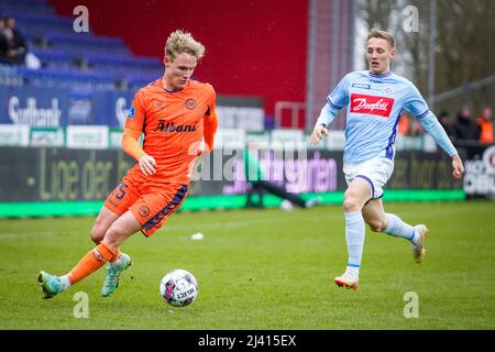 Haderslev, Dänemark. 10., April 2022. Max Fenger (15) von Odense Boldklub wurde während des Superliga-Spiels 3F zwischen Soenderjyske und Odense Boldklub im Sydbank Park in Haderslev gesehen. (Foto: Gonzales Photo - Kent Rasmussen). Stockfoto