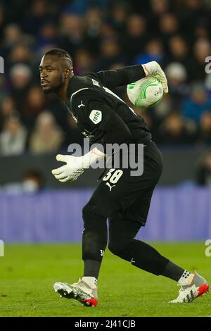 Der PSV Eindhoven-Torwart Yvon Mvogo während des UEFA Europa Conference League Viertelfinales im King Power Stadium, Leicester. Bilddatum: Donnerstag, 7. April 2022. Stockfoto