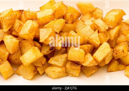 Typisch spanisches Essen, Nahaufnahme einer Portion Kartoffeln. Stockfoto