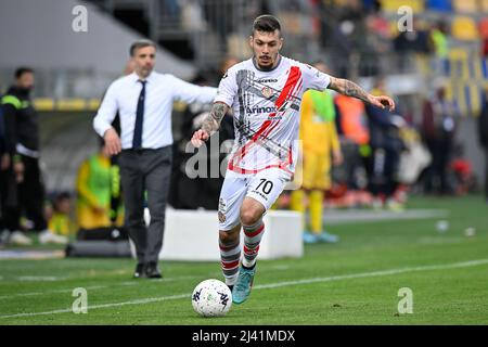 Frosinone, Italien. 09. April 2022. Gianluca Gaetano von US-Cremonesen während des Fußballspiels der Serie B, Frosinone gegen Cremonese im Stadio Benito Stirpe am 9. April 2022 in Frosinone, Italien. (Foto: AllShotLive/Sipa USA) Quelle: SIPA USA/Alamy Live News Stockfoto