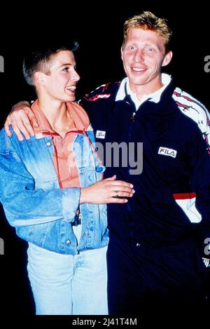 Boris Becker, deutscher Tennisspieler, mit Freundin Karen Schultz, Deutschland um 1989. Stockfoto