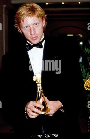 Boris Becker, deutscher Tennisspieler, bei der Verleihung der Goldenen Kamera, Deutschland 1990. Stockfoto