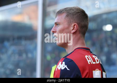 Luigi Ferraris Stadium, Genua, Italien, 10. April 2022, Albert Gudmundsson (Genoa CFC) schaut während Genua CFC vs SS Lazio - italienische Fußball Serie A Stockfoto