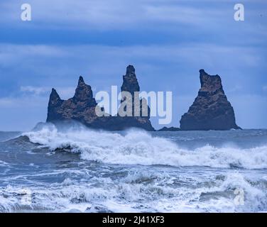 Reynisfjara Black Sand Beach, in der Nähe des Dorfes Vík i Myrdal, südöstlich von Island Stockfoto