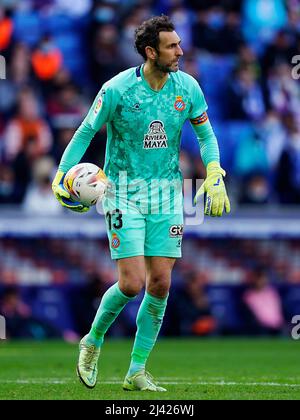 Diego Lopez von RCD Espanyol während des La Liga-Spiels zwischen RCD Espanyol und Celta de Vigo spielte am 10. April 2022 im RCDE-Stadion in Barcelona, Spanien. (Foto von PRESSINPHOTO) Stockfoto